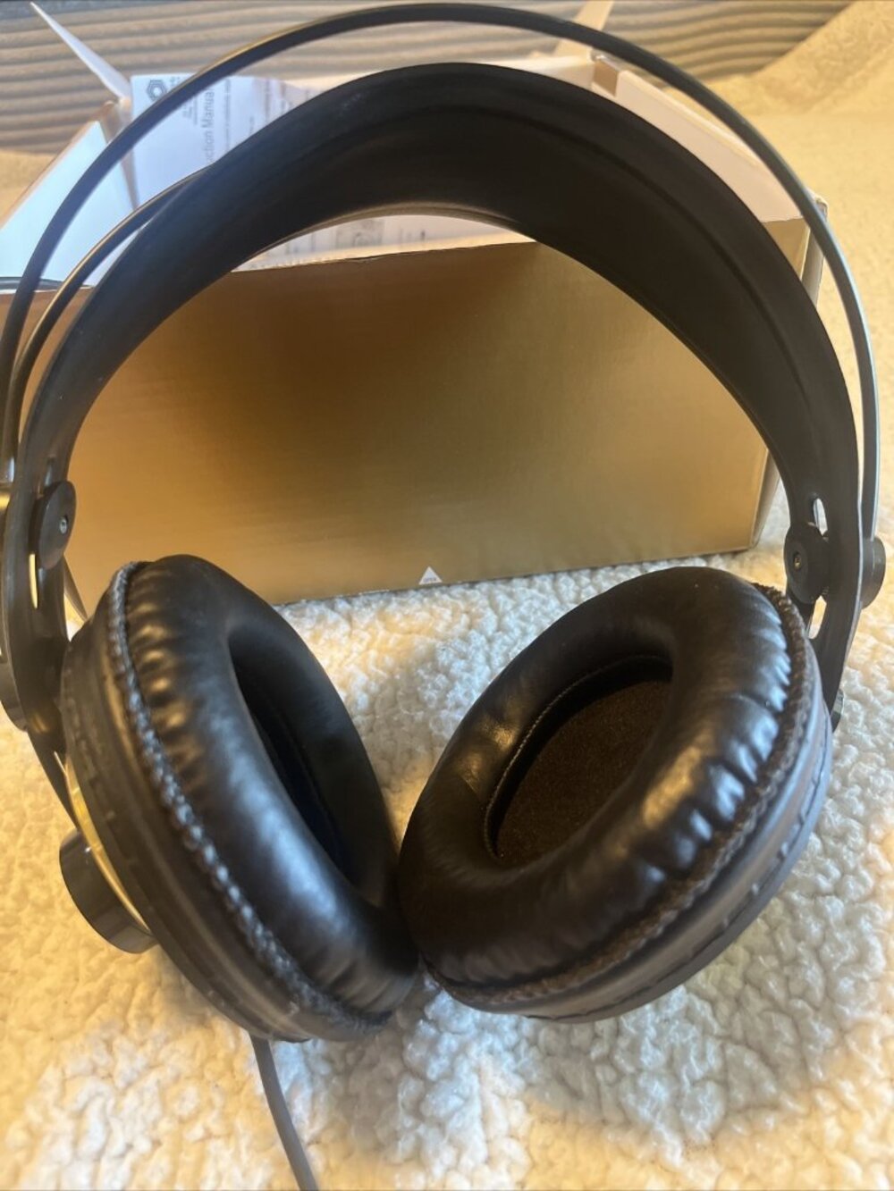 AKG K 240  Stereo Studio Headphones - Picture 4 of 9